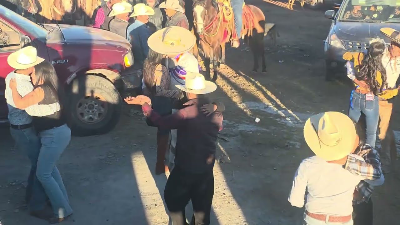 Bailando al Son del Tamborazo, En La sierra De Zacatecas (Santa Lucia De la Sierra)