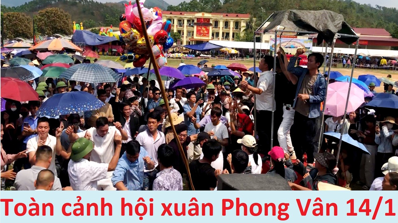 Toàn cảnh hội Phong Vân 14 tháng Giêng - m10