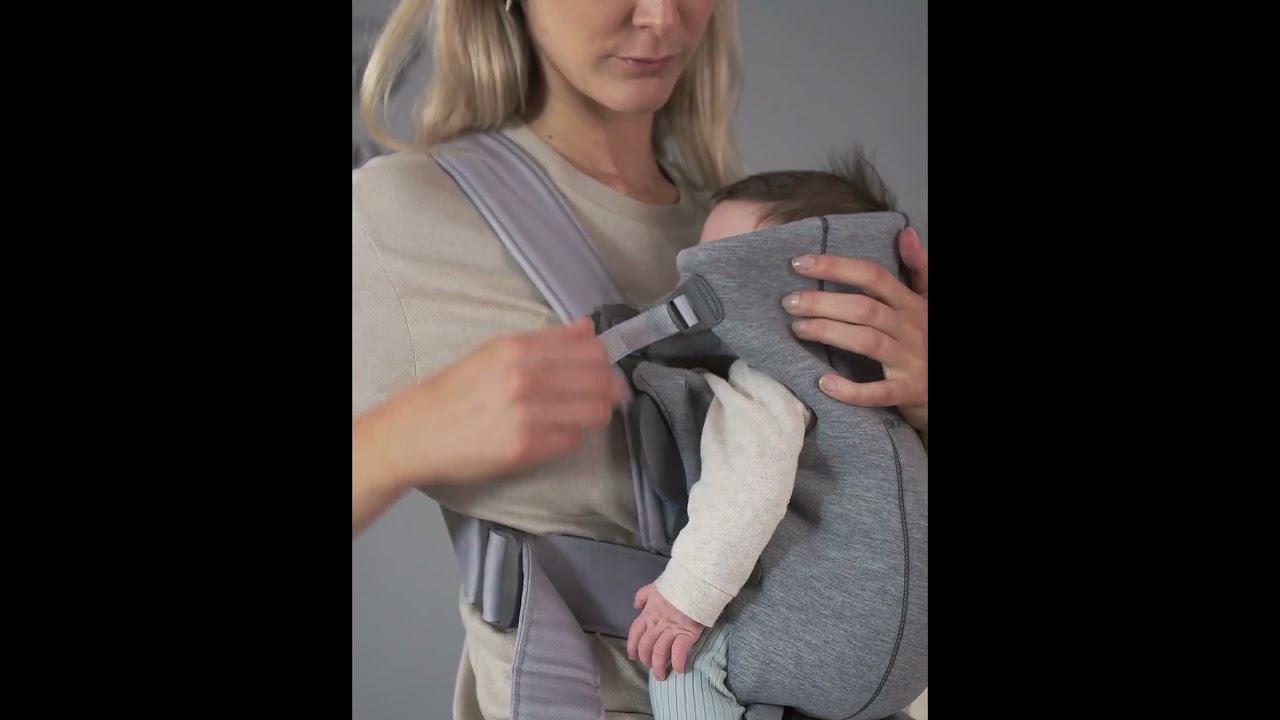 How to carry a newborn in BabyBjorn Mini Baby Carrier | Kaliedy #newborn #babywear #babywearingmama