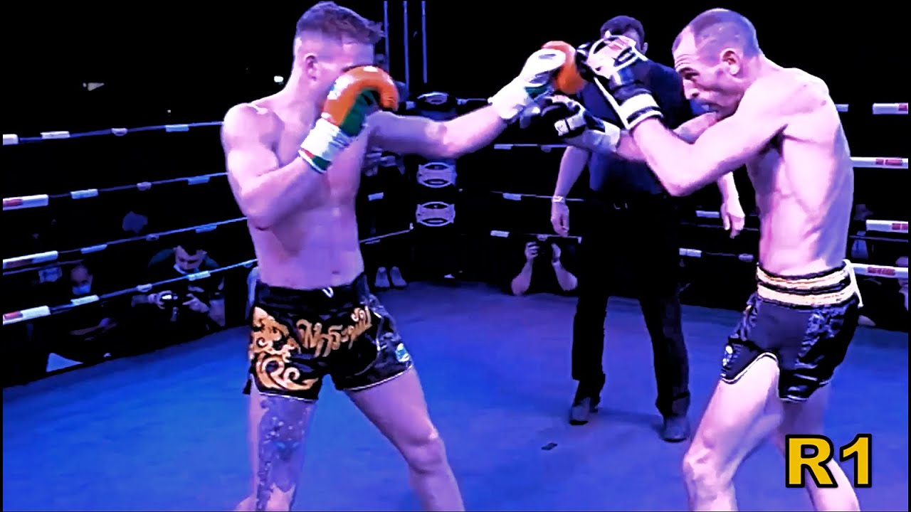 Erik Hehir Vs Dean Molloy (3 X3mts Full Professional Muay Thai Fight at 67Kg Edited)