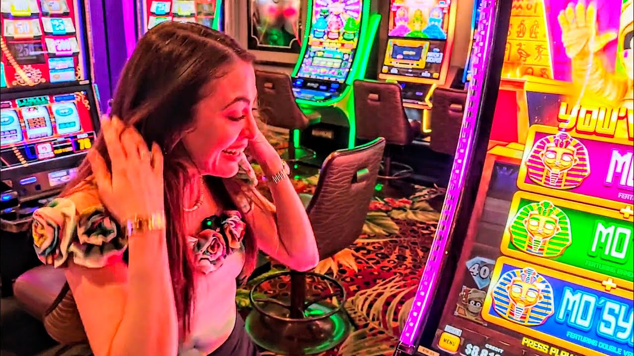 My BIGGEST WIN EVER Shocked the Entire Casino!!