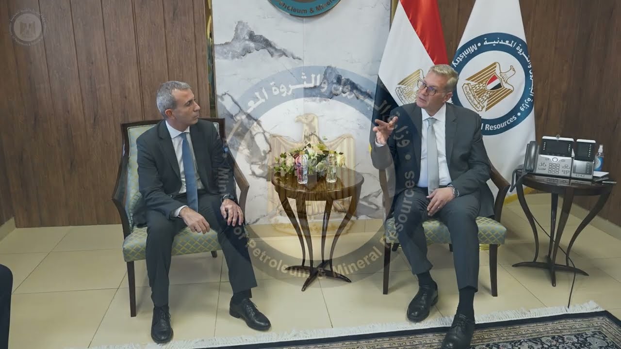 وزير البترول والثروة المعدنية يتابع مع مسئولي إيني