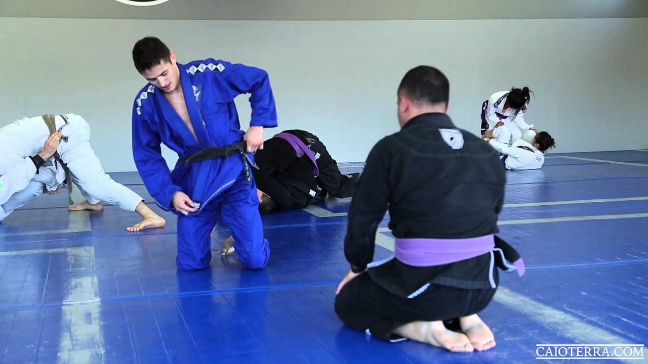 Caio rolling with AJ
