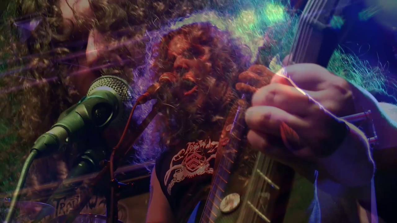 Trapjaw - 8 Nations Of Whores (official)