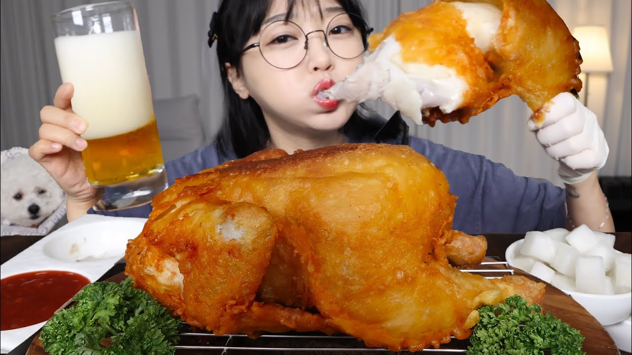 Хрустящая жареная курица с холодным пивом🍗🍺Mukbang ASMR