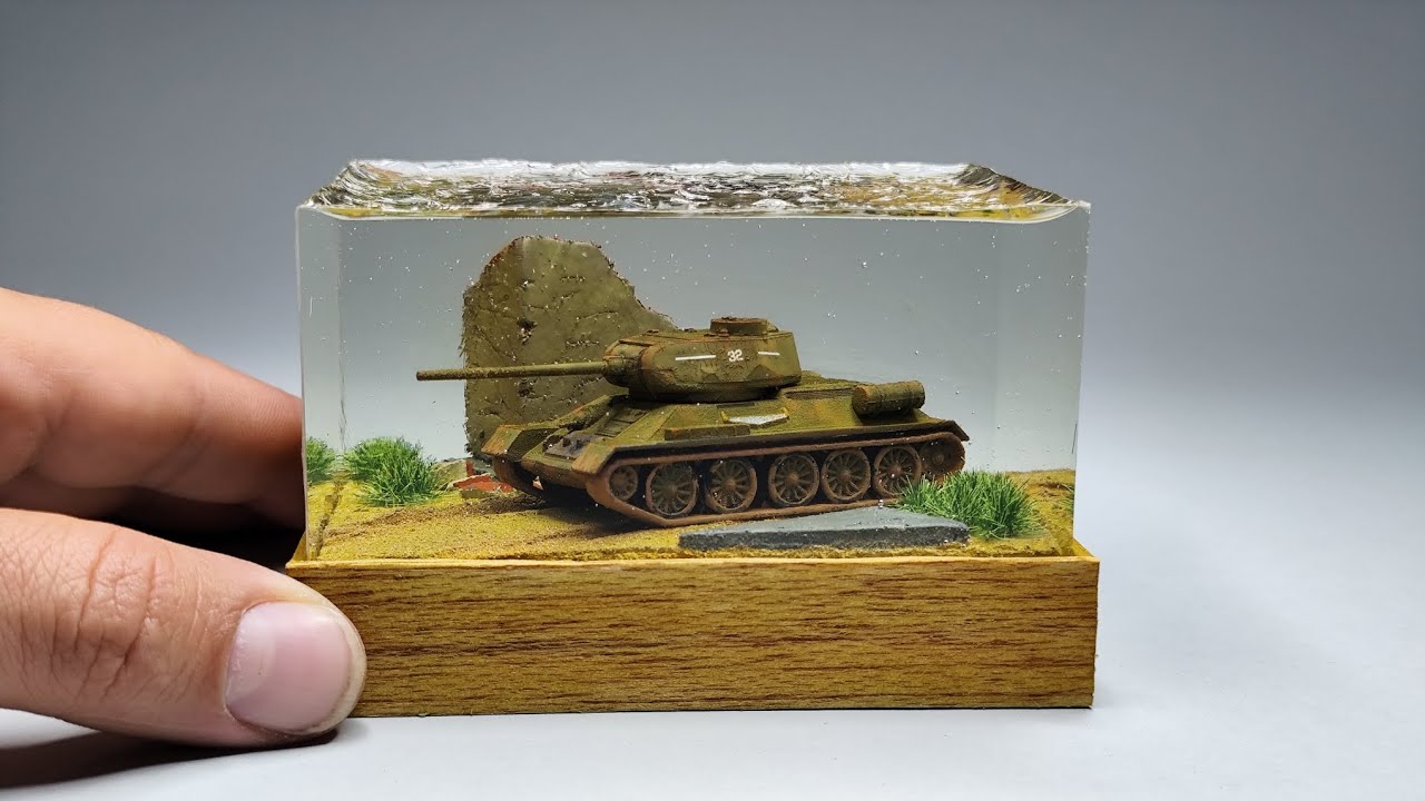 Mini diorama T34-85 with Epoxy resin. Model scale 1/100 (ZVEZDA)
