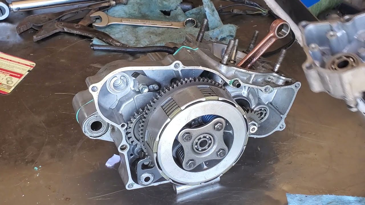 CR85R Clutch Assembly