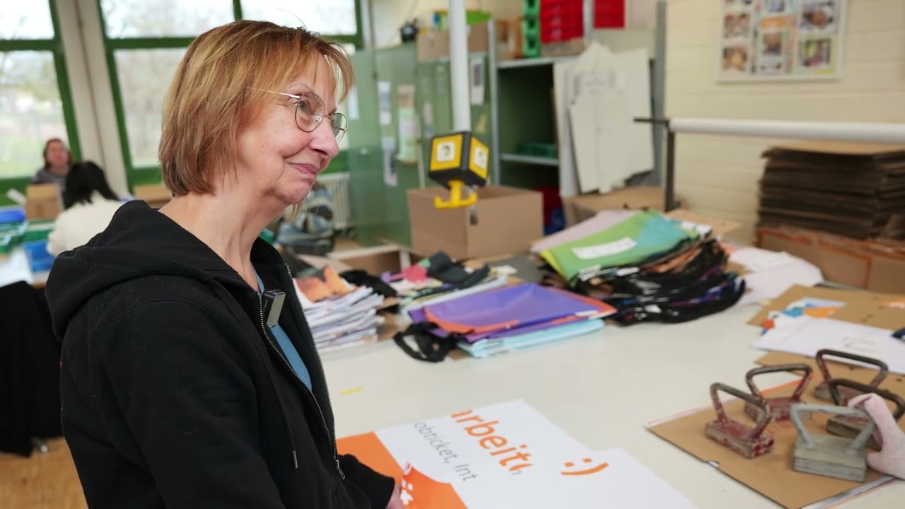 ValueNet / Bonago - Messewände werden zu Taschen