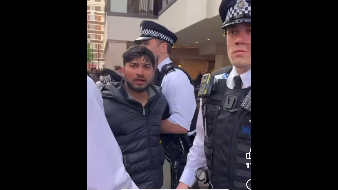 Indian protester arrested outside Pakistan High Commission London by UK  Police #cninews