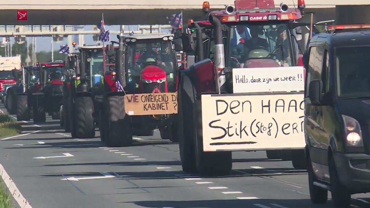Flevolandse boeren verlaten provincie op weg naar protestdag Stroe