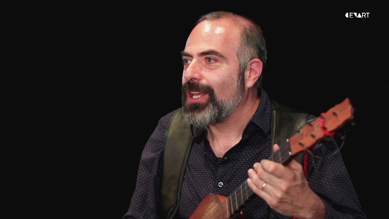Acerca de la guitarra antigua | El arte y sus Objetos