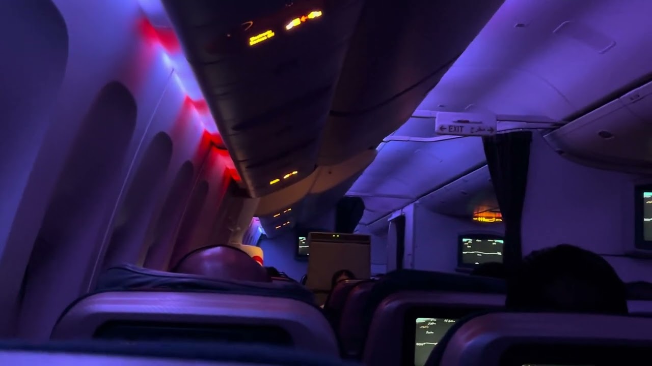 Dangerous Landing Attempt in Fog Flight diverted from Karachi to Muscat, Qatar Airways Jan 15 2026