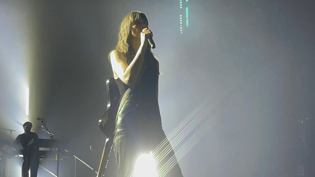 Clara Luciani - Comme Toi (Lyon 22/03/2025)