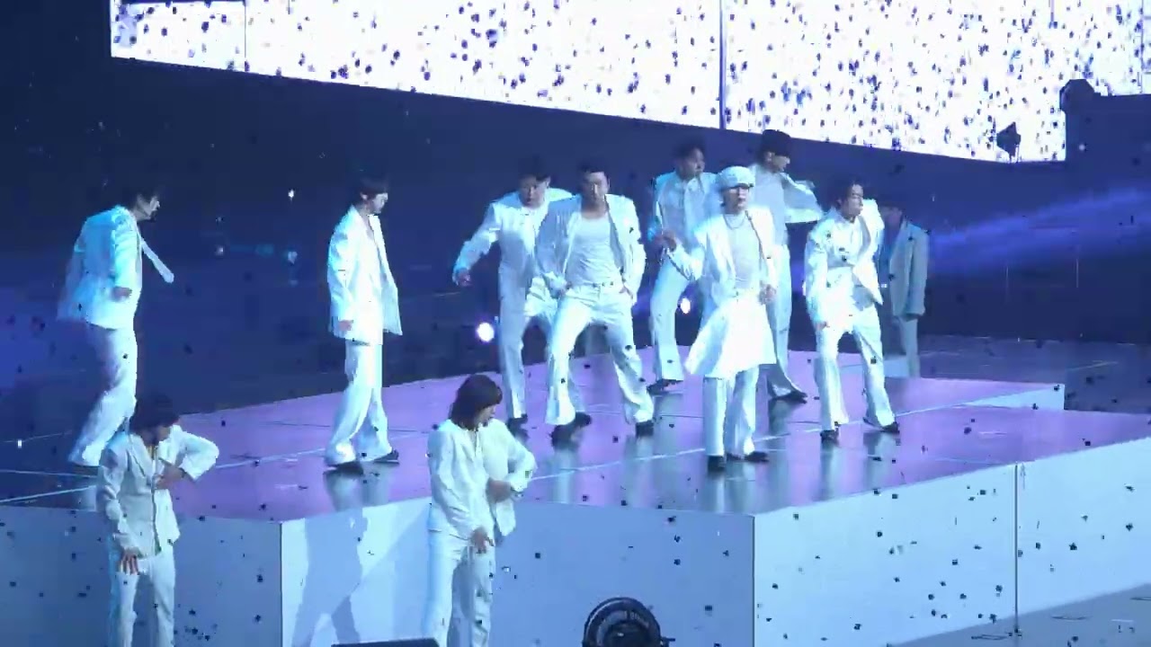 260103 Super Show 10 in SG - Black Suit
