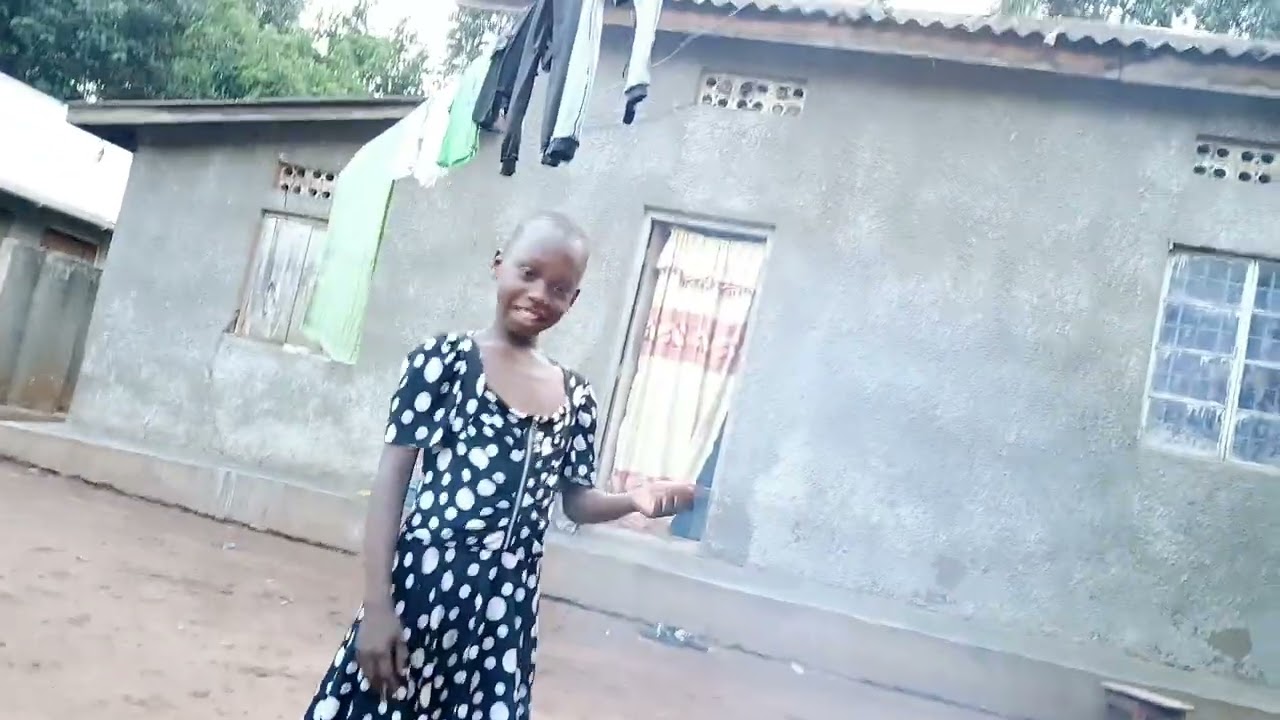 Katonda wange 🙆😢bamusaanze maama we😳ee village life emeree, food 