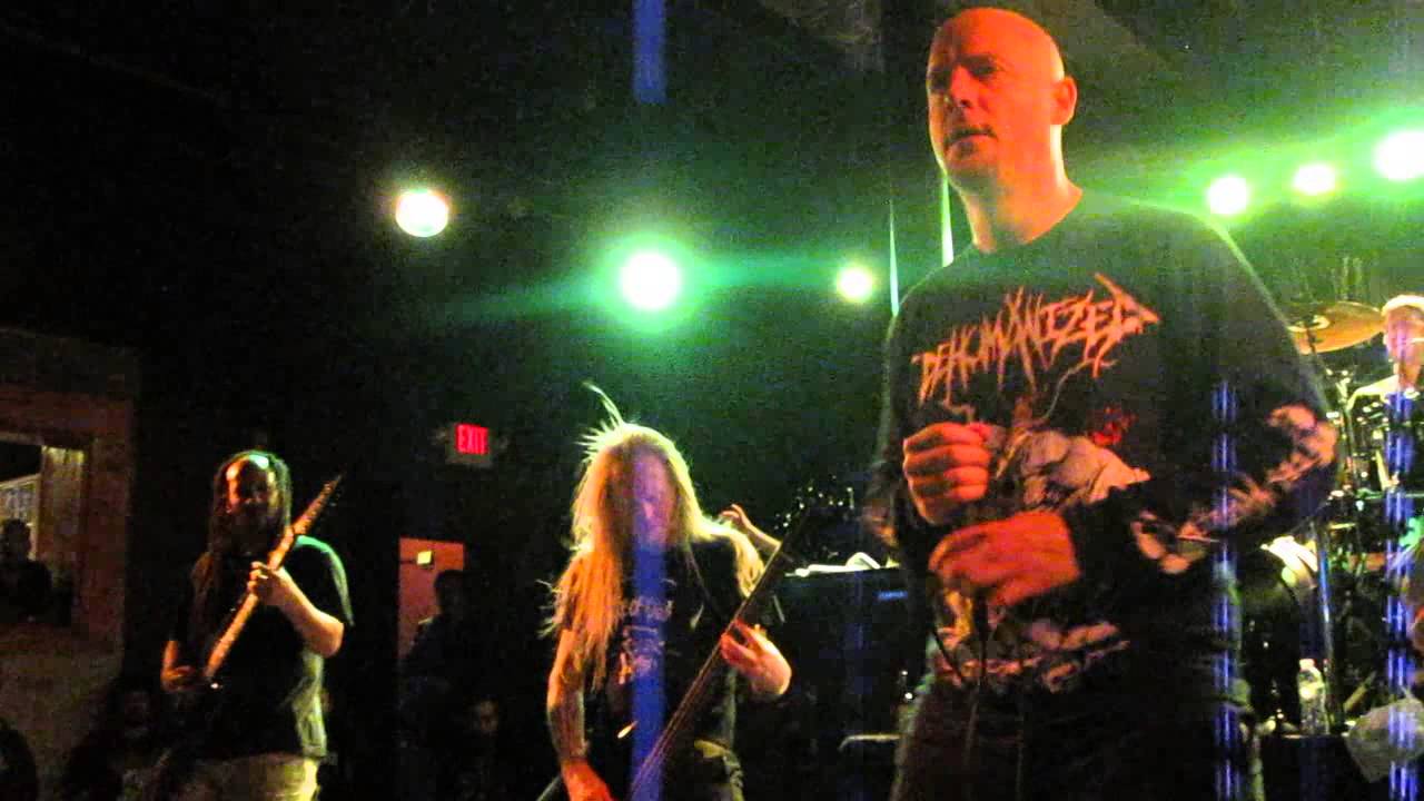 Suffocation \w/ John Gallagher \m/ - Infecting The Crypts