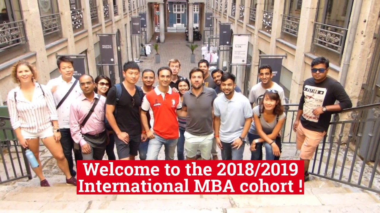 Exploring Lyon with the EMLYON International MBA cohort