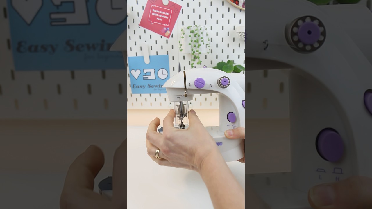 How to remove the finger guard on a mini sewing machine #minisewingmachine
