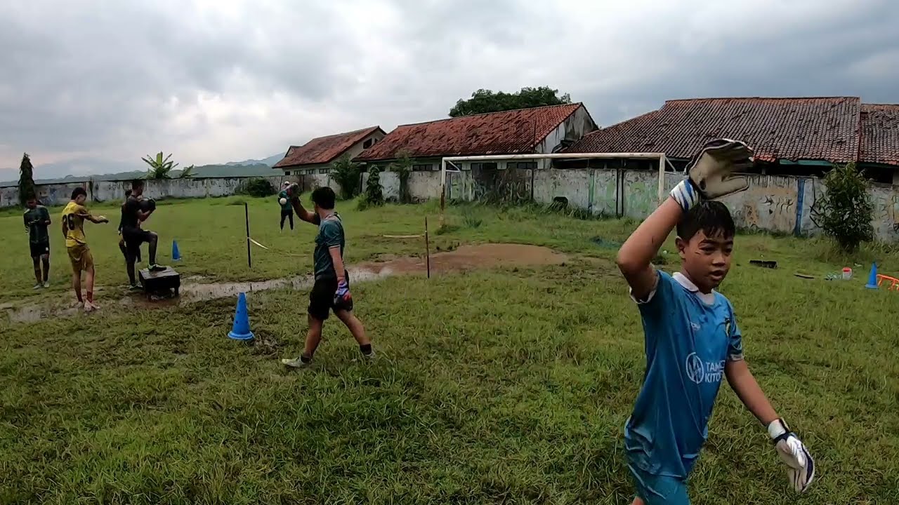 LAKEMBA GOALKEEPER TRAINING ACTIVATION|| LAKEMBA MUDA FC KUNINGAN #kiper #goalkeeper,1 Februari 2026