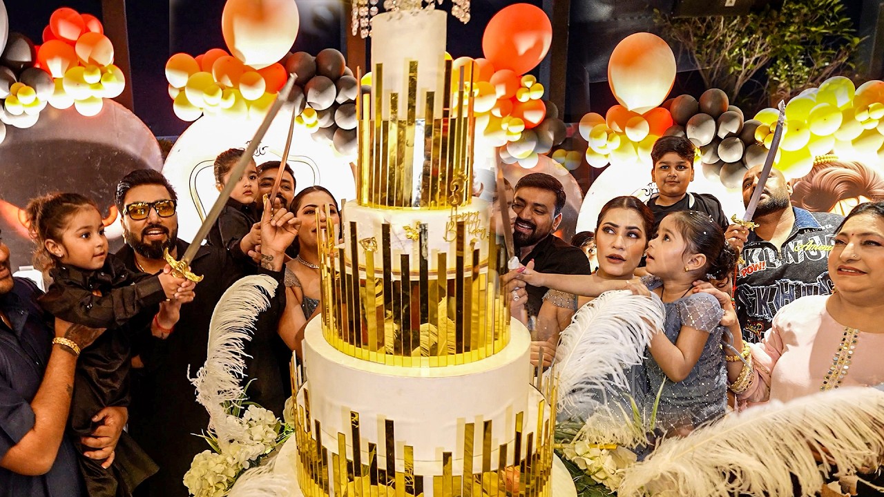 Talwar Se Kata Bachho Ka Cake