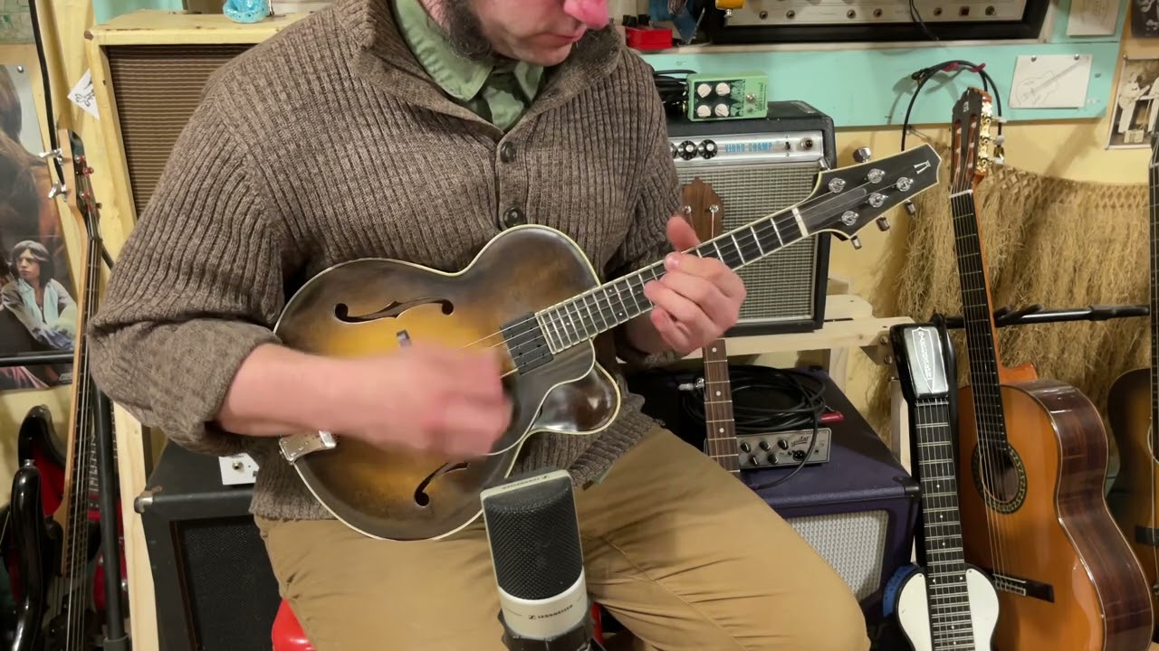 2015 Arrow (Paul Lestock) 5-string “Jazzbo” electric/acoustic carved-top mandolin (acoustic clip)
