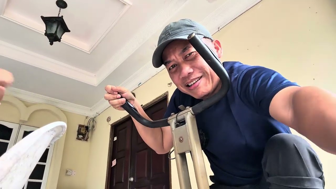 Kucing nama Snow , OSUKA Beach Resort Lundu#viralvideo #visitsarawak #fbreelsfypシ゚ 