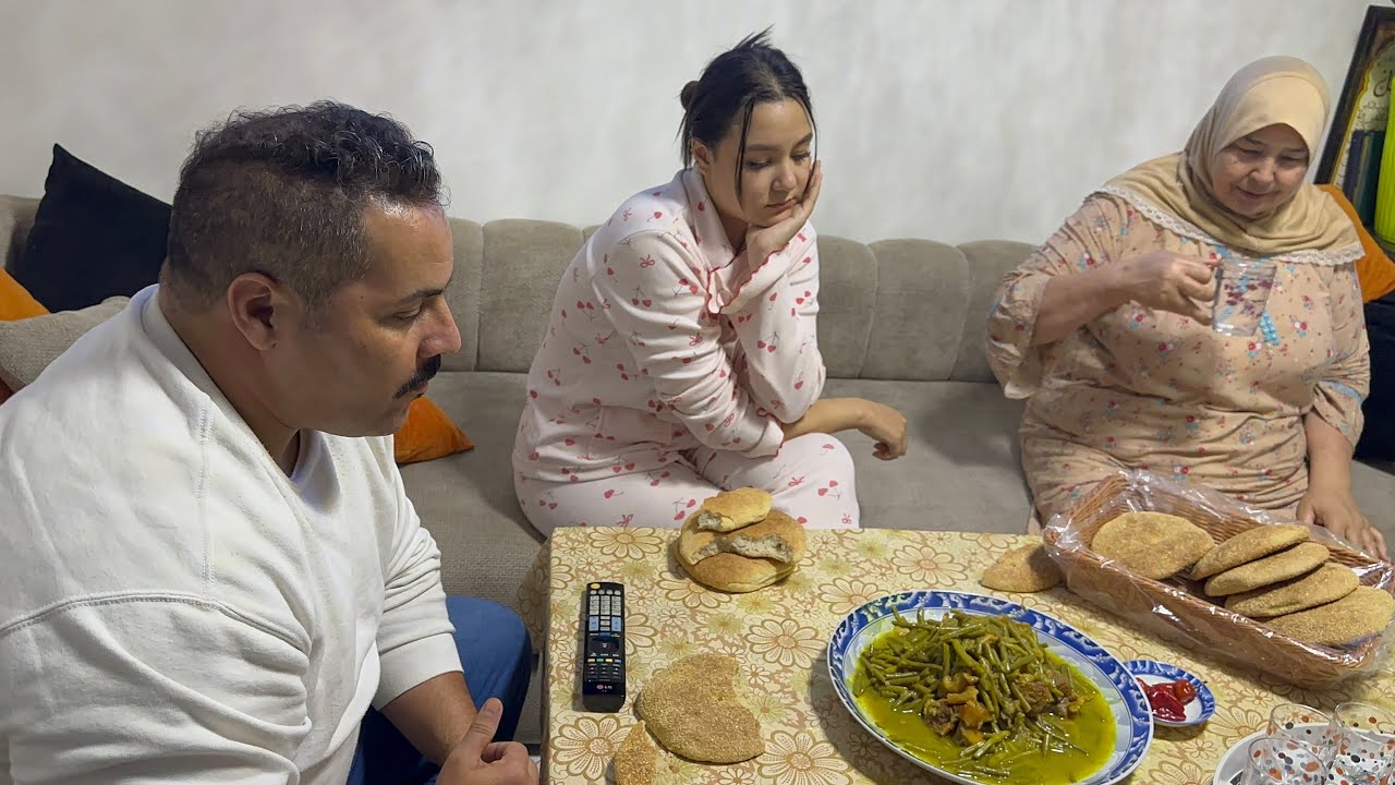 حتى واحد مبغا يسلف فاتي 😭تتغوت عرضنا على يونس فاتي سامية عاتيق مبغاوش يجيو😭
