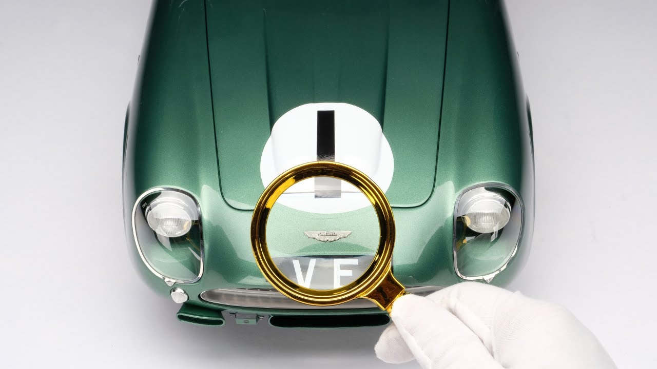 Aston Martin DB4 GT Zagato at 1:8 scale