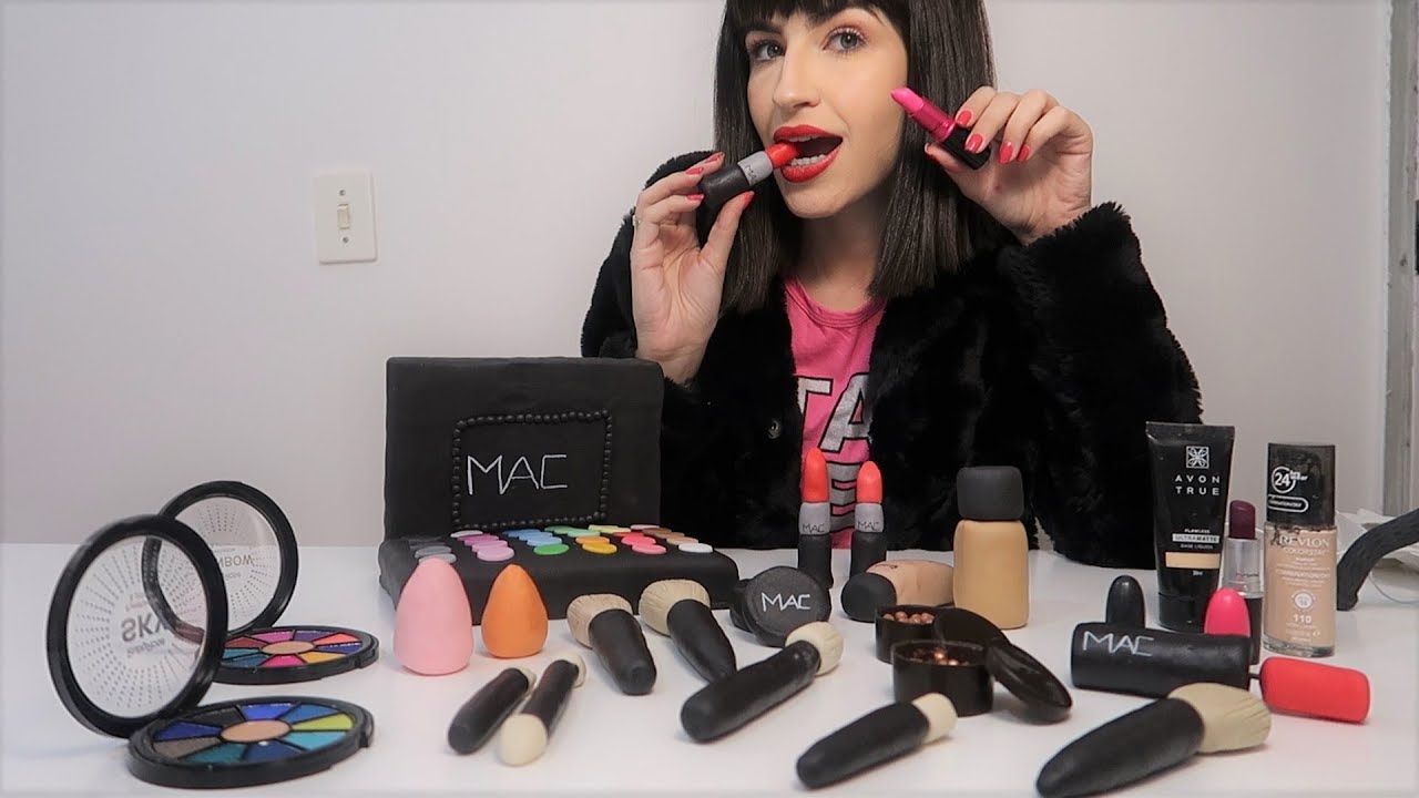 ASMR -  COMENDO MINHAS MAQUIAGENS!