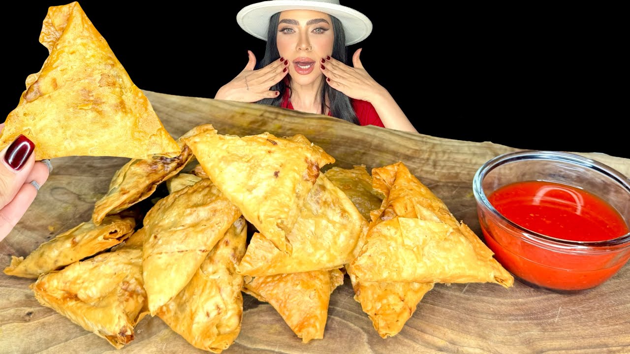 MUKBANG ASMR SAMOSA 😋 موکبانگ سمبوسه