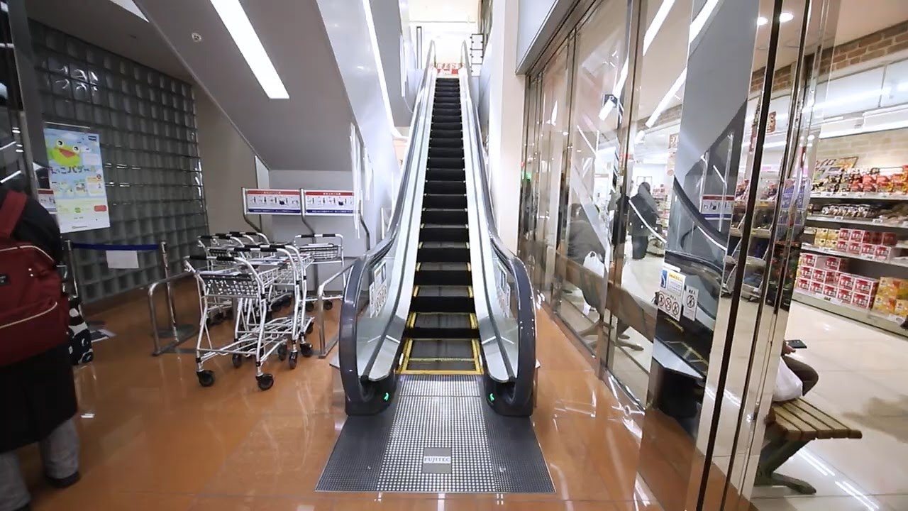 【フジテック製】フレスポしんかな　昇りエスカレーター