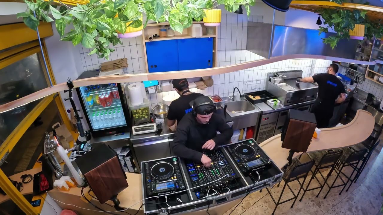 MEROS RADIO - EPISODE 9 - ALYW (BOUNCY , HARD BOUNCE , TECHNO SET )