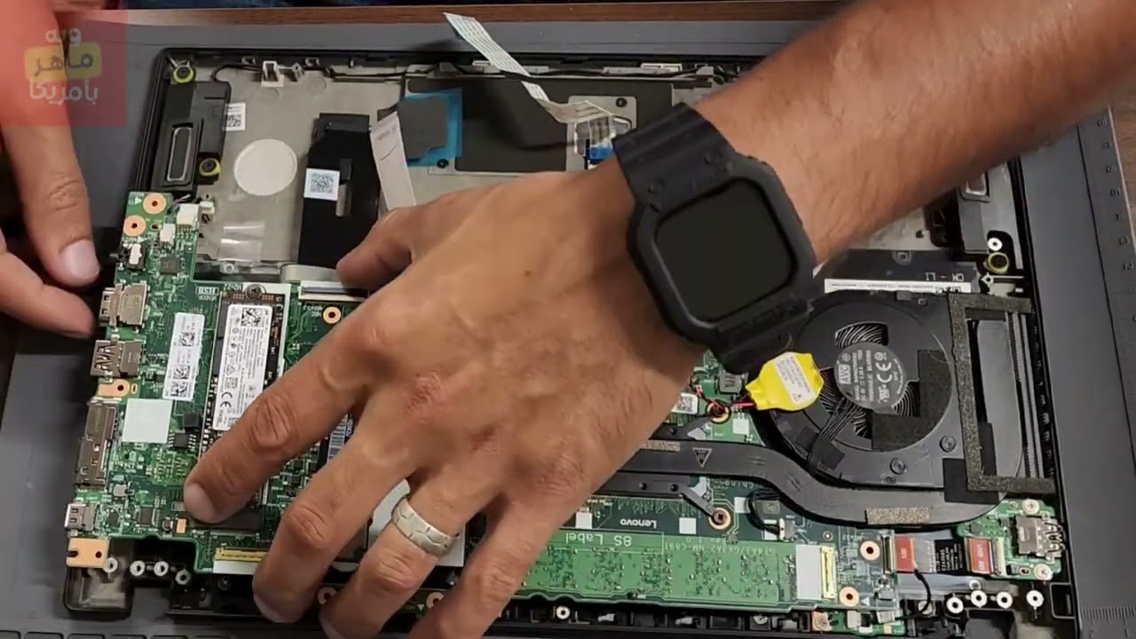 How to Replace the Keyboard and Front Cover of a Lenovo T14s Laptop