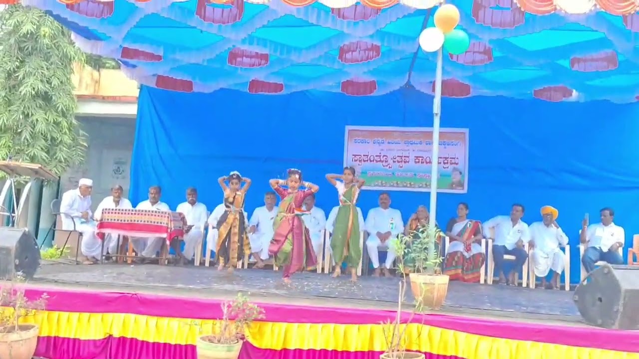 Dance on the occasion of independence day celebration 
