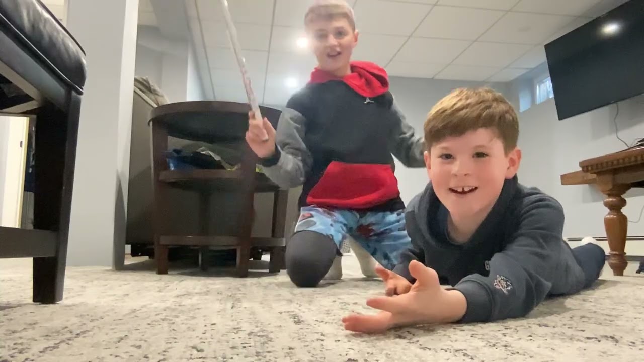 Knee hockey