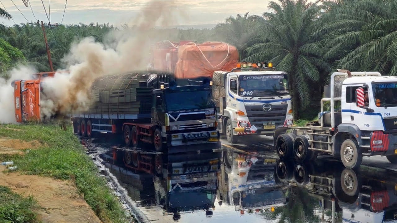 Truck Terbalik || Truck Eropa 6X6 Kawal Truck Jepang Muatan Raksasa Di Bukit Kodok