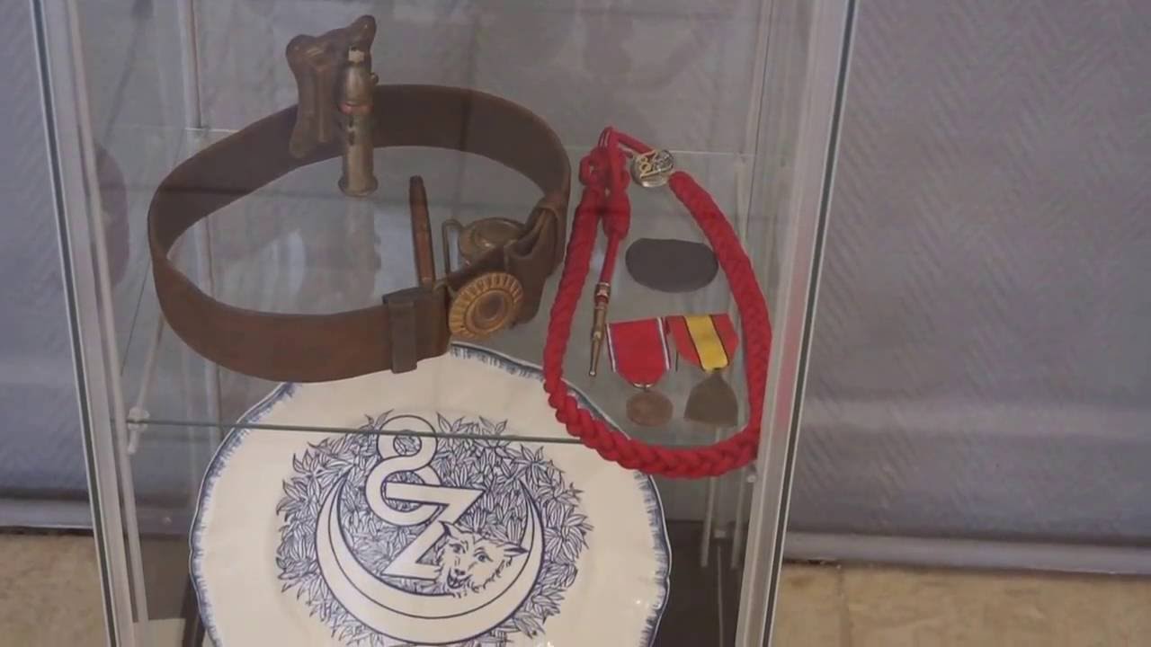 Exposition 8&egrave;me zouaves &agrave; Mourmelon-le-Grand