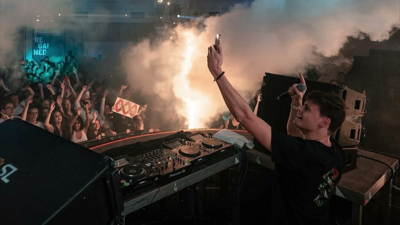 Mike Williams (Ft. Jaimes) - ID (Lose It All)