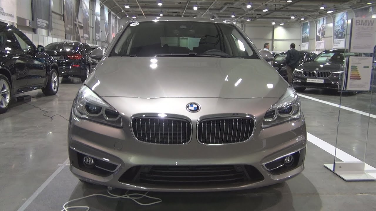 BMW 218d Active Tourer (2018) Exterior and Interior