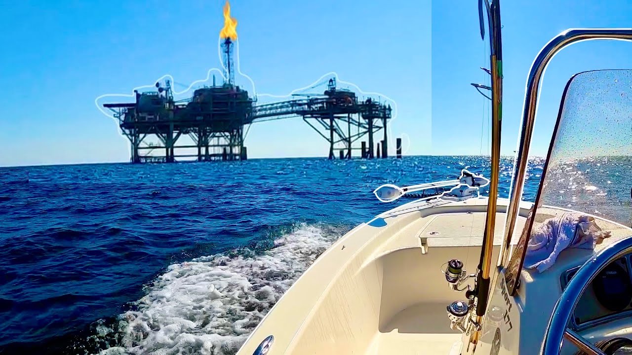 Я ОТПРАВИЛ свою МАЛЕНЬКУЮ **17-футовую** лодку в открытое море! Газовые установки и ПОПАЛ ЭТО!