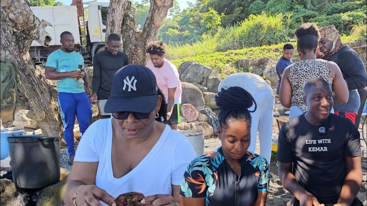 She travels all the way from the us just to link up || BEACH COOKING 