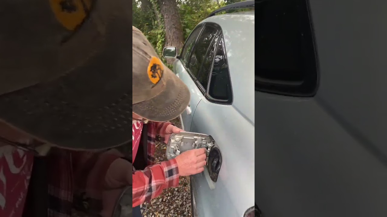 2005 Lexus RX330 Fuel Door Spring Replacement