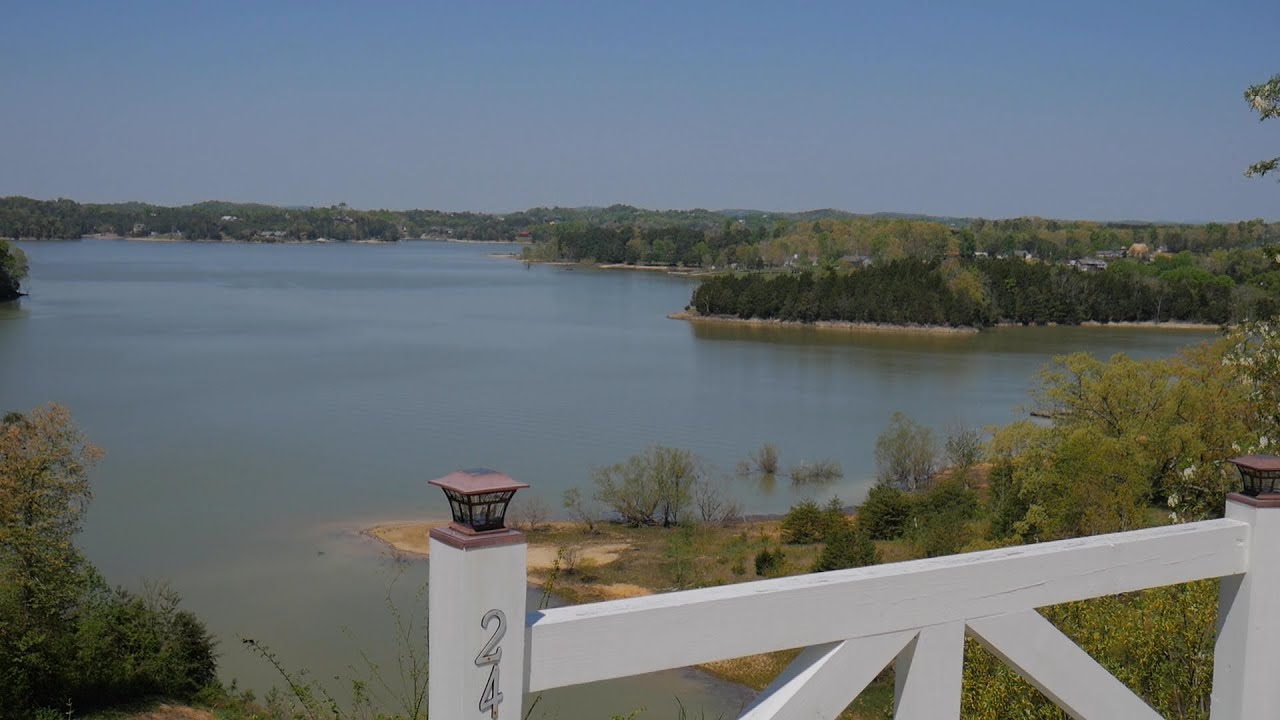 Home tour of beautiful lake home in Sevierville at Douglas Lake