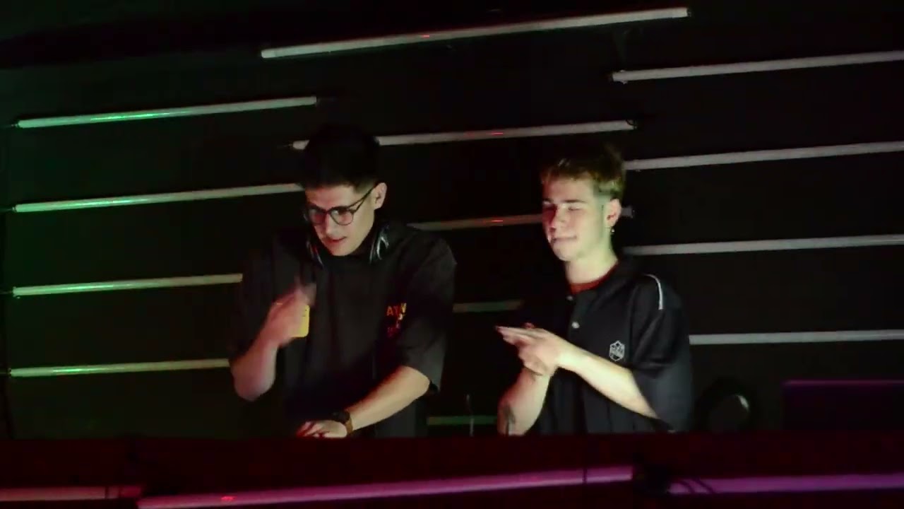Santi Kern B2B Chanampa @PenBookings