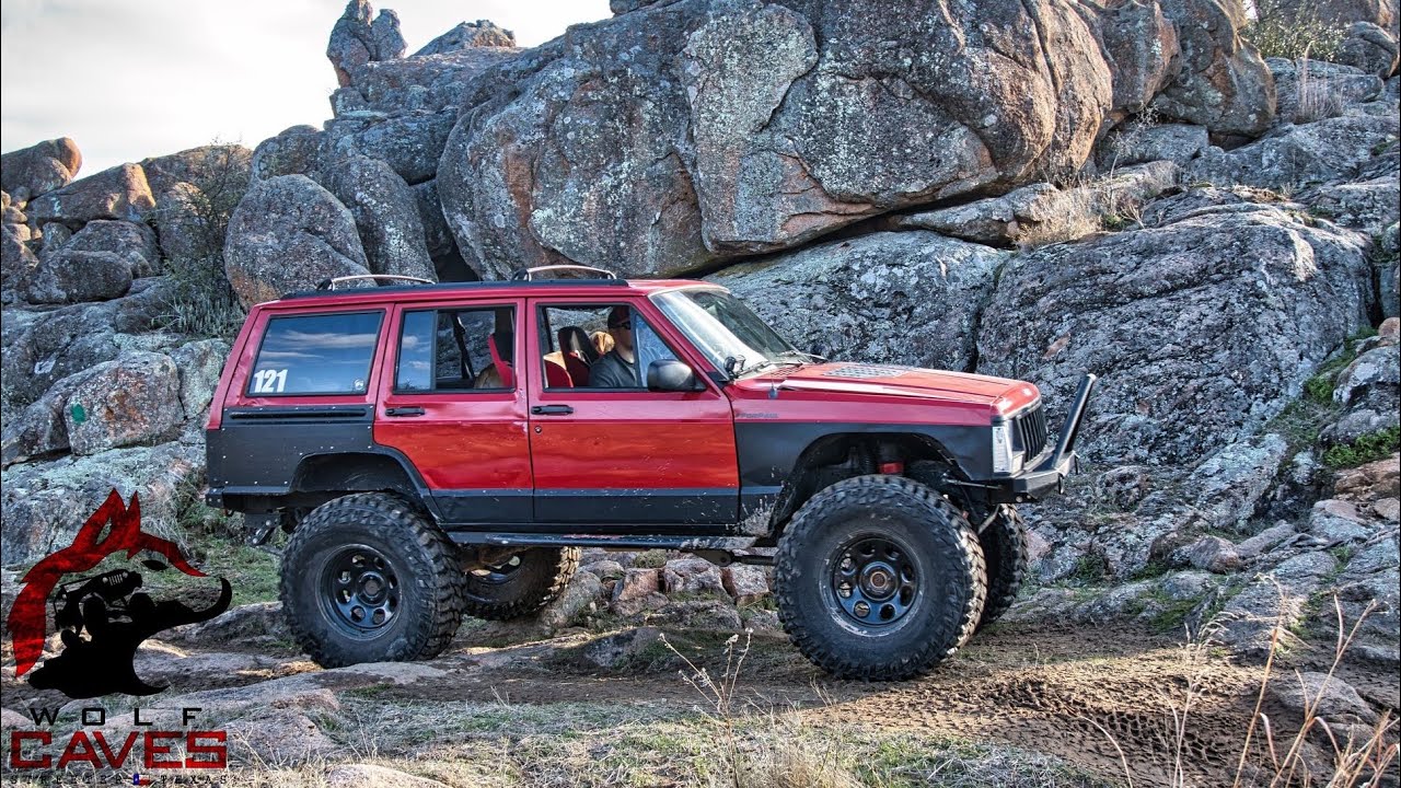 Kerr County crawlers hit Wolf Caves!