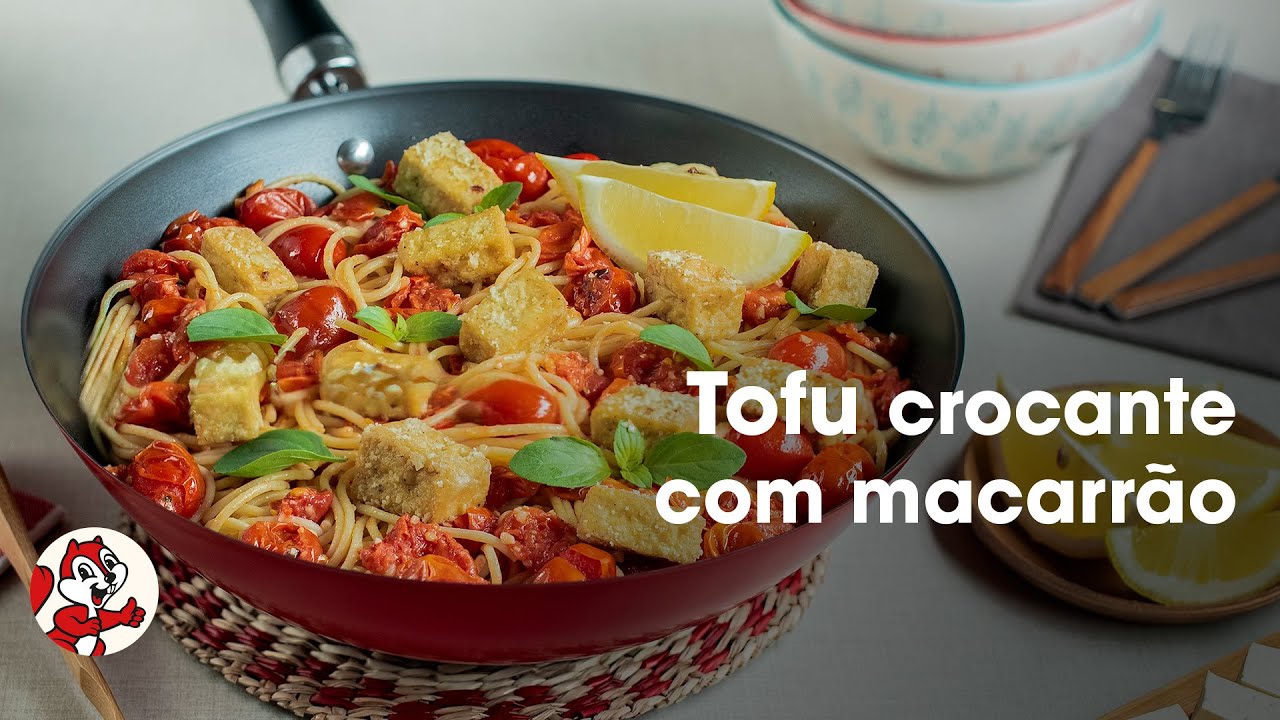 Tofu crocante com macarrão