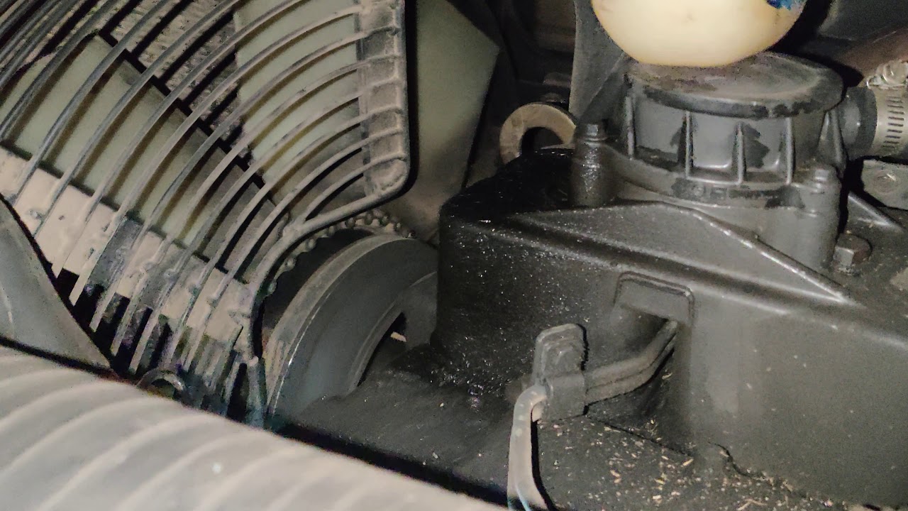 Telehandler Fuel Filter Change