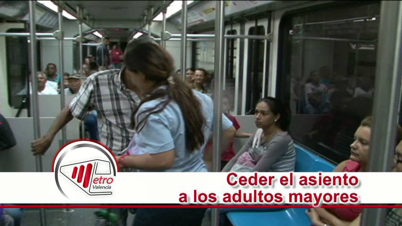 Ceder el asiento a los adultos mayores