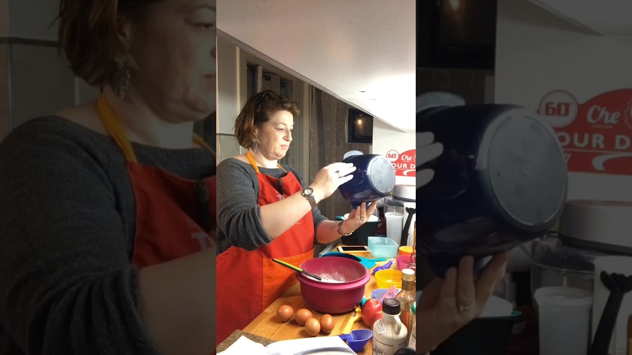 Moelleux aux Pommes et aux Noisettes avec le Micro Cook by Tupperware