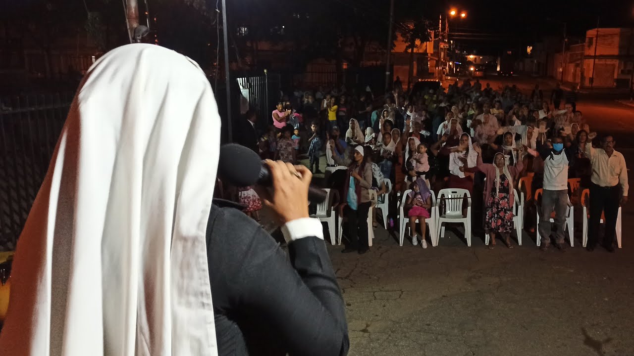 Coro: Hay luz en medio de las tinieblas | Luzceni Avilés